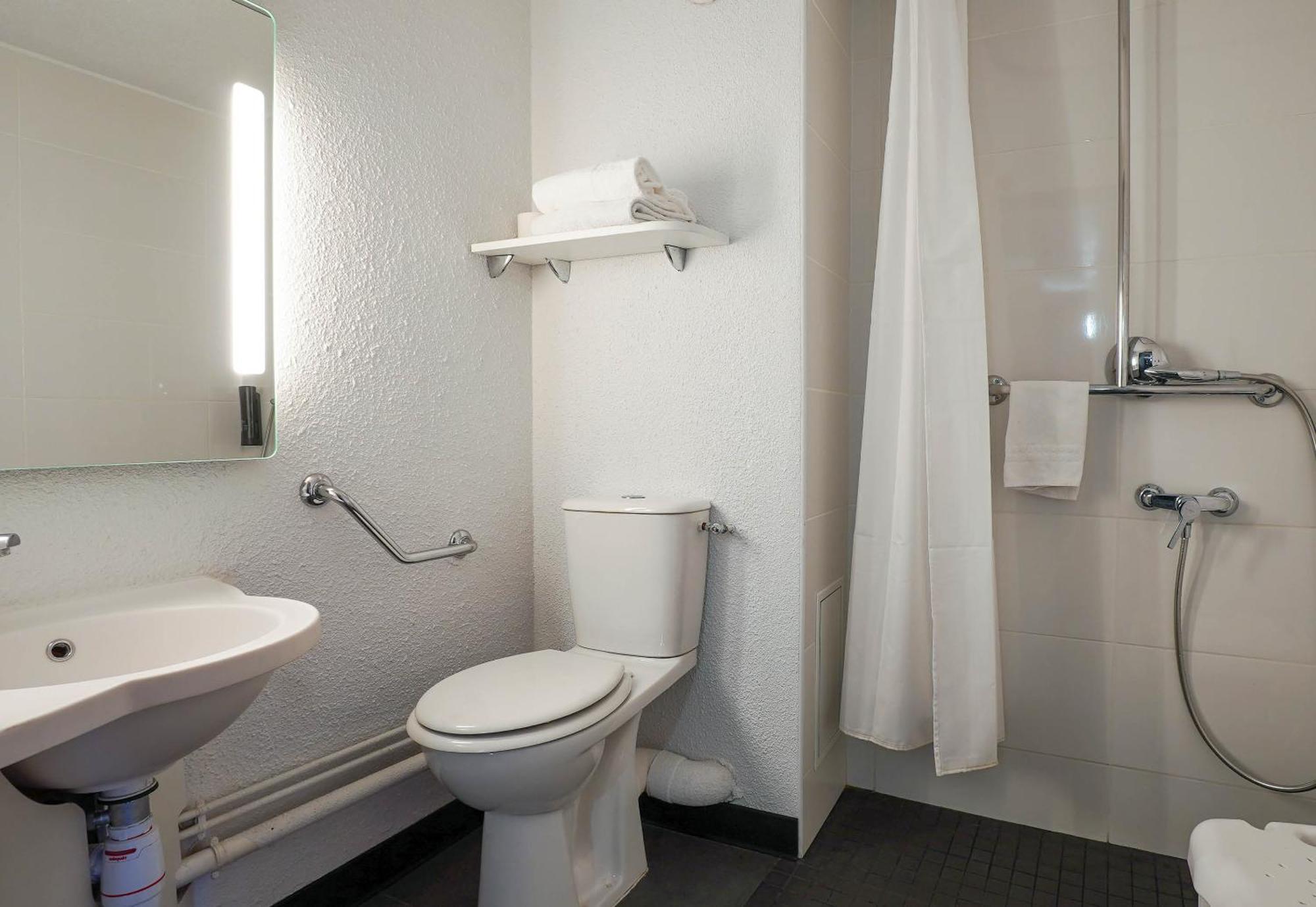 B&B Hotel Marseille Parc Chanot Экстерьер фото