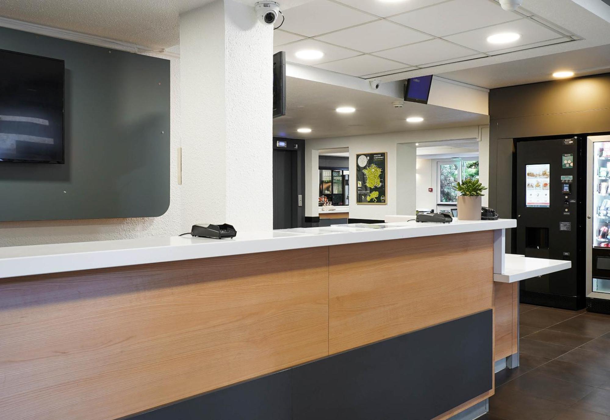 B&B Hotel Marseille Parc Chanot Экстерьер фото