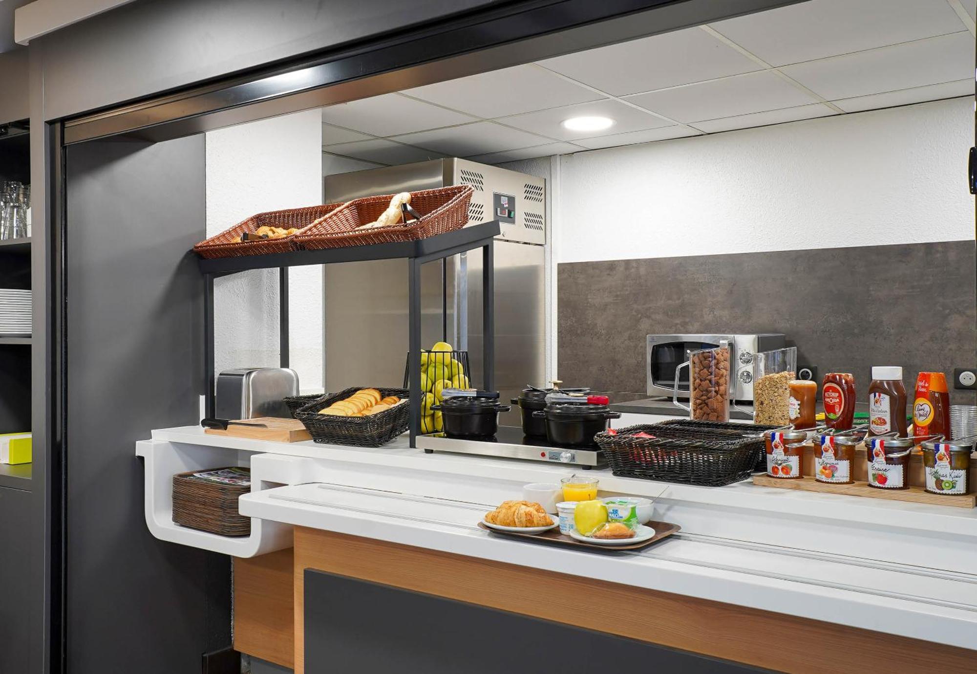 B&B Hotel Marseille Parc Chanot Экстерьер фото